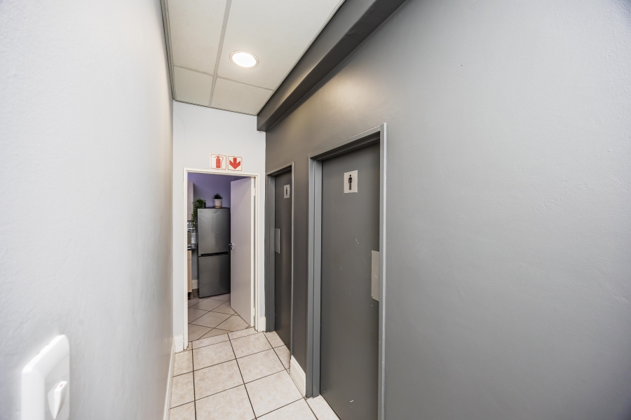 To Let Commercial Property for Rent in Selborne Eastern Cape